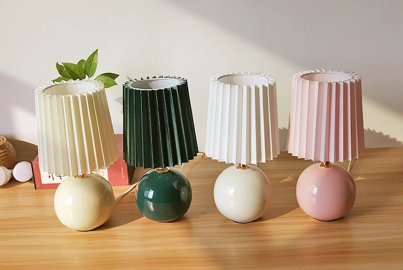 Contemporary Ceramic Bedroom Bedside Table Desk Lamp Children's And Girls' Bedroom lamp Warm Tabletop Lamp Washable Lampsha