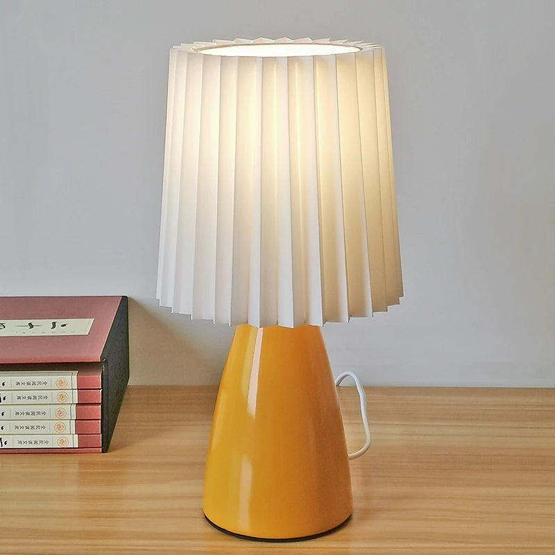 Contemporary Ceramic Bedroom Bedside Table Desk Lamp Children's And Girls' Bedroom lamp Warm Tabletop Lamp Washable Lampsha
