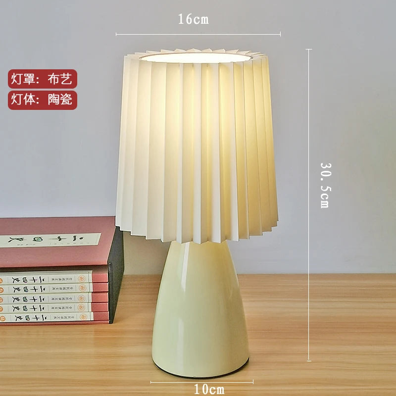 Contemporary Ceramic Bedroom Bedside Table Desk Lamp Children's And Girls' Bedroom lamp Warm Tabletop Lamp Washable Lampsha
