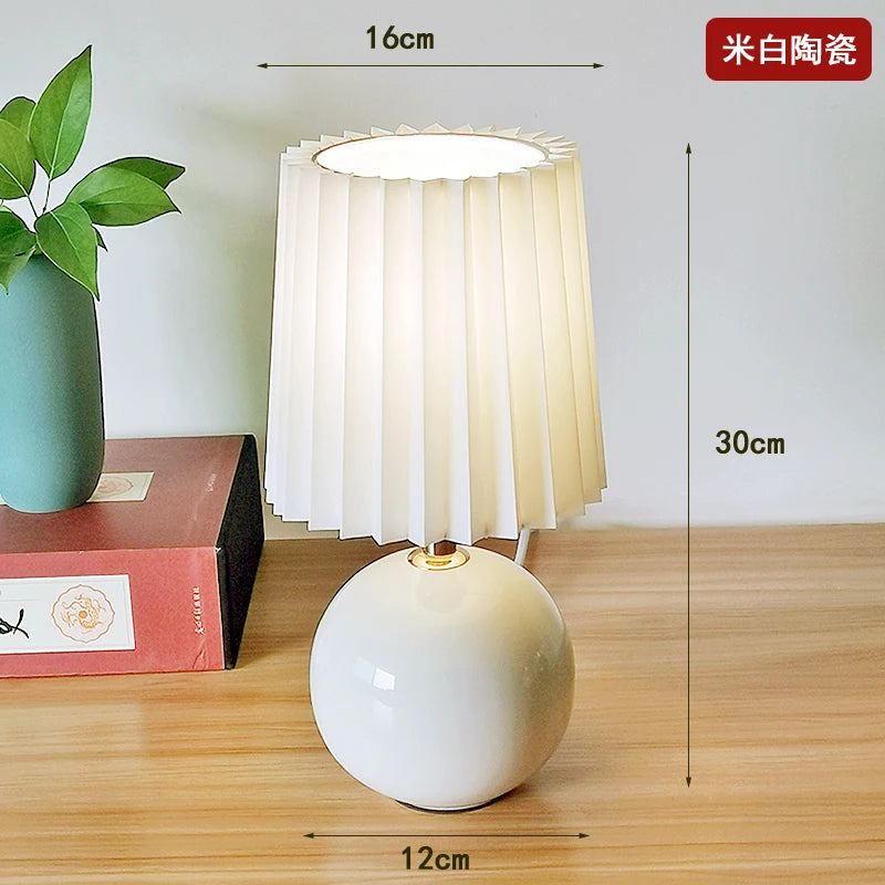 Contemporary Ceramic Bedroom Bedside Table Desk Lamp Children's And Girls' Bedroom lamp Warm Tabletop Lamp Washable Lampsha