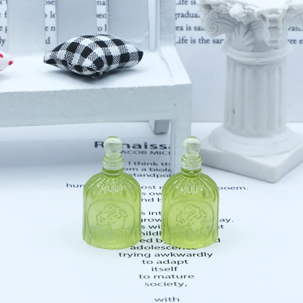 2Pcs Dollhouse Perfume Bottle Miniature Furniture Model Bedroom Decoration Accessories Doll Bedroom Bath Scene Props