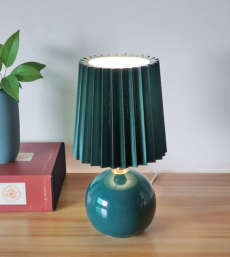 Contemporary Ceramic Bedroom Bedside Table Desk Lamp Children's And Girls' Bedroom lamp Warm Tabletop Lamp Washable Lampsha