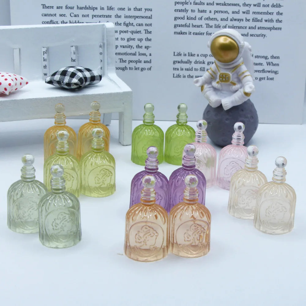2Pcs Dollhouse Perfume Bottle Miniature Furniture Model Bedroom Decoration Accessories Doll Bedroom Bath Scene Props